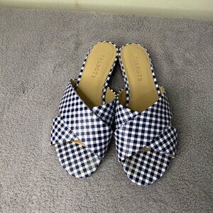Talbots black blue and white gingham sandals Women’s size 5.5